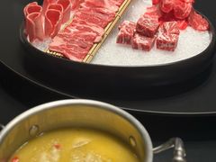 -鲜入唯煮·港式海鲜牛肉火锅(金宝街店)