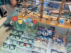 -新视达眼镜店·蔡司·依视路(名镜苑店)