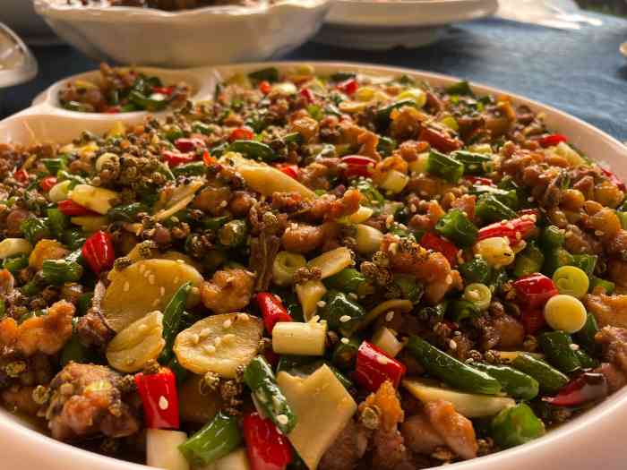 老幺泉水鸡-"去南山一棵树时顺便去吃的,山上有很多泉水.