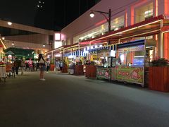-百老汇美食街