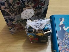 -VENCHI 闻绮(北京国贸商城店)