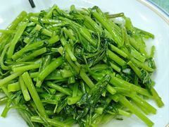 -鹤乡东北菜(崮山路店)