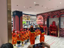 -奈尔宝家庭中心·亲子餐厅(鄞州万达店)