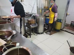 -薛记襄阳香辣牛肉面(平安路店)