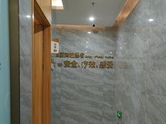 -上海仁爱医院口腔科 · 种植