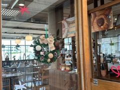 -ROAST coffee & eatery