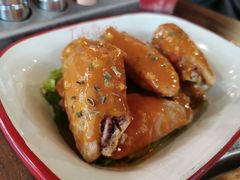 烧烤酱鸡翅-Tubestation站点比萨(高新万达ONE店)