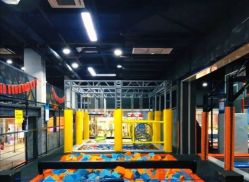 -蹦贝运动中心·蹦床·攀岩·闯关(龙岗店)