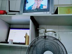 -黄阿姨锅贴大王(万航渡路店)