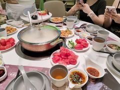 -洪氏嗨捞·广东猪肚鸡·椰子鸡火锅(西咸万象城店)