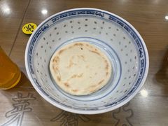 白吉馍-天发芽·何记葫芦头泡馍·老字号(小南门店)