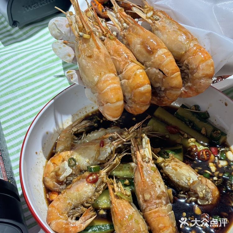 当然会爱咯，毕竟他家的虾蟹巨巨巨香