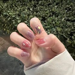 -雪奈传统美甲美睫
