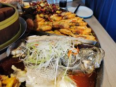 小海标准-日进一片海.生腌海鲜火锅.宵夜烧烤(三里屯总店)