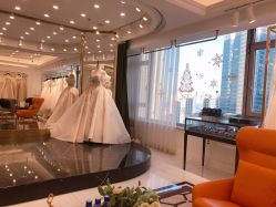点击看大图 -拉瑞娜LaReine婚纱礼服高级定制