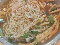 -柳州肥姨妈大骨螺蛳粉(沙河店)
