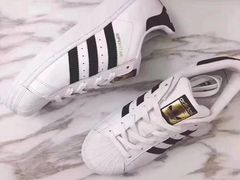 -阿迪达斯(武林银泰三叶草店)