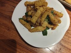 老昆明咔擦土豆-滇香肴·云南菜蒸汽石锅鱼(云南北路店)