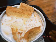 -云阿蛮云南生烫牛肉米线(奉贤路店)