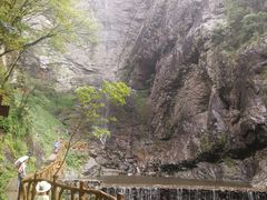 -燕子河大峡谷天坑仙境