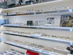 -视野联行眼镜·蔡司·尼康·豪雅·依视路(青浦宝龙店)