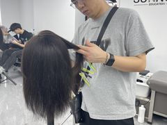 -首脑美容美发化妆美甲培训学校(长沙校区)