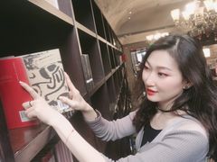 -钟书阁(松江泰晤士小镇店)