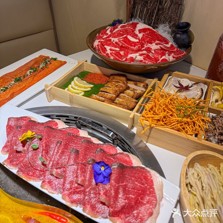 这是什么神仙百香果酸汤锅