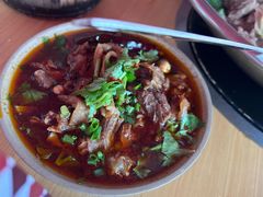 -大众跷脚牛肉馆·非遗传承单位(峨眉山店)