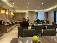 -如家精选酒店(广州萝岗宝能演艺中心香雪地铁站店)
