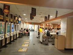 大堂-麦当劳(北京南站店)