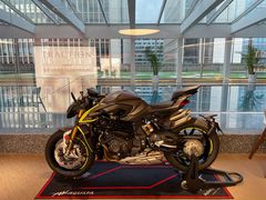 -TRACTION 运动中心(金融街店)