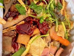 -龙顺园麻辣香锅(机场店)