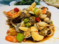 -巧克力渔家.小船海鲜胶东菜(万平口店)