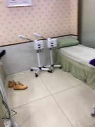 -苗医生专业祛痘·皮肤管理