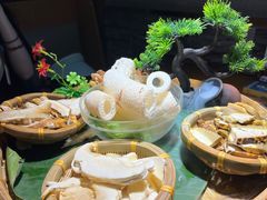 -菌彩云南野生菌火锅(万达广场店)