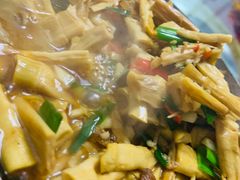 干锅小竹笋-老脚婆婆土菜馆(广场·现代城店)