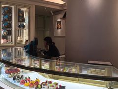 面包甜点陈列柜-PAUL LAFAYET 法式甜品(港汇广场店)