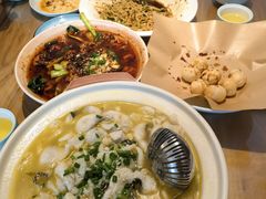 -严记小天府酸菜鱼(西四路店)