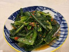 豆豉鲮鱼炒麦菜-那达慕蒙古风味酒楼