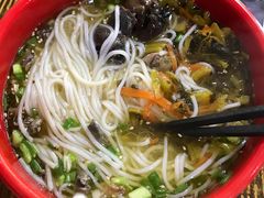 -正宗李家土鸡米线店