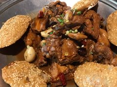地锅本仔鸡-小菜园新徽菜(芜湖万达店)