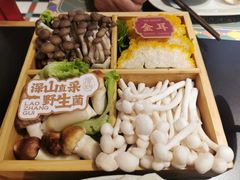 -廖掌柜·重庆鲜货火锅(上海首店)
