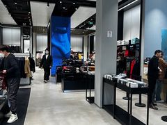 -Hugo Boss(百联奥特莱斯店)