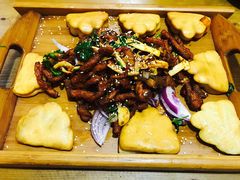 东镇烤三味-老东镇啤酒屋海鲜加工·蒸汽海鲜·海鲜烧烤(台东店)