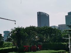 -万绿园
