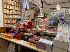 零售区-猫的天空之城概念书店(束河店)