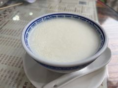 -周大娘牛乳(旧寨古村总店)