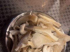 -鹿鸣山草本茶香火锅(园西路店)