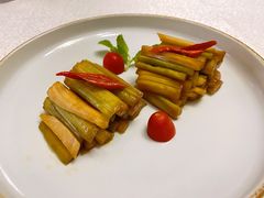 雨露芹黄-云腾食府·云南菜